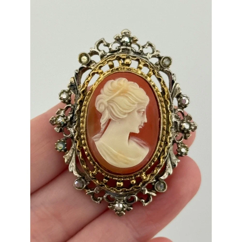 Vintage ART Arthur Pepper Resin Cameo‎ Rhinestone Victorian Revival Brooch Pin